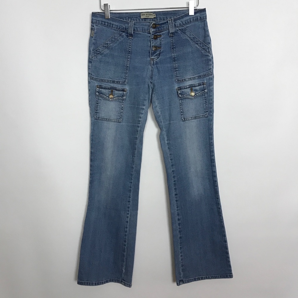 Max Studio button fly boot cut mid-rise jeans 10.  Super Cute!!